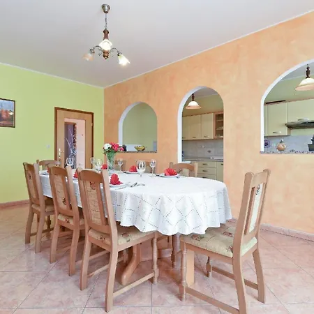 Apartment Fuer 6 Personen Ca 120 Qm In Dvori, Istrien Istrische Riviera *