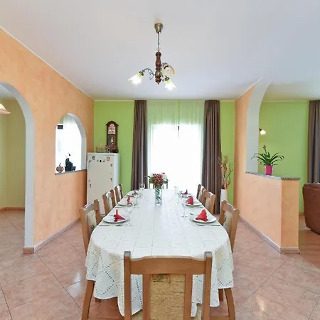 Fuer 6 Personen Ca 120 Qm In Dvori, Istrien Istrische Riviera Apartment Kastelir