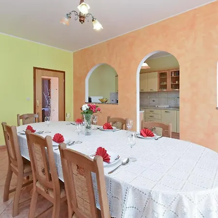 Apartment Fuer 6 Personen Ca 120 Qm In Dvori, Istrien Istrische Riviera *