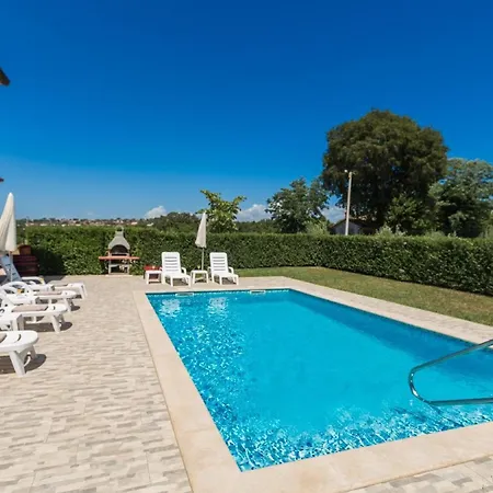 Apartment Fuer 6 Personen Ca 120 Qm In Dvori, Istrien Istrische Riviera *